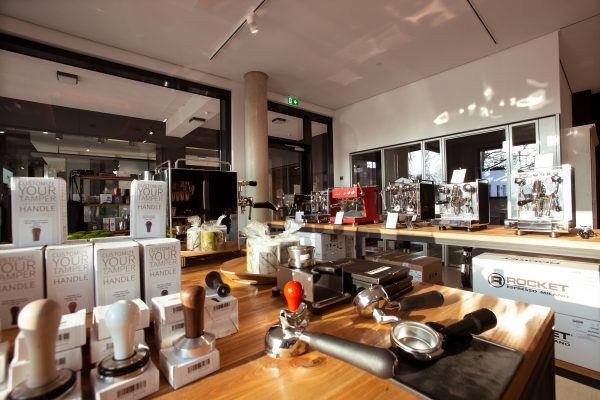 Espresso Leone Statement Store Innenansicht
